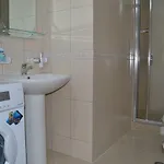 Seaview Penthouse 2 Bedrooms & Private Garage 아파트