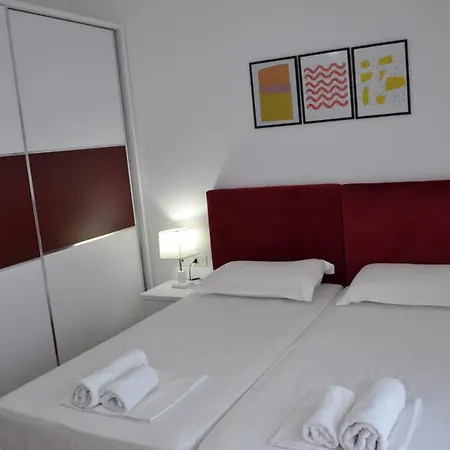 Apartment Seaview Penthouse 2 Bedrooms & Private Garage