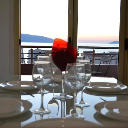 Apartment Seaview Penthouse 2 Bedrooms & Private Garage Vlore