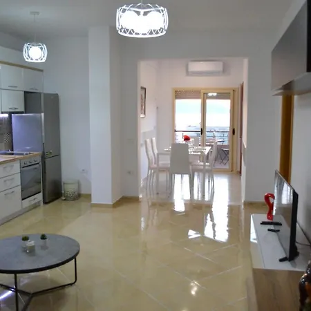 Apartment Seaview Penthouse 2 Bedrooms & Private Garage