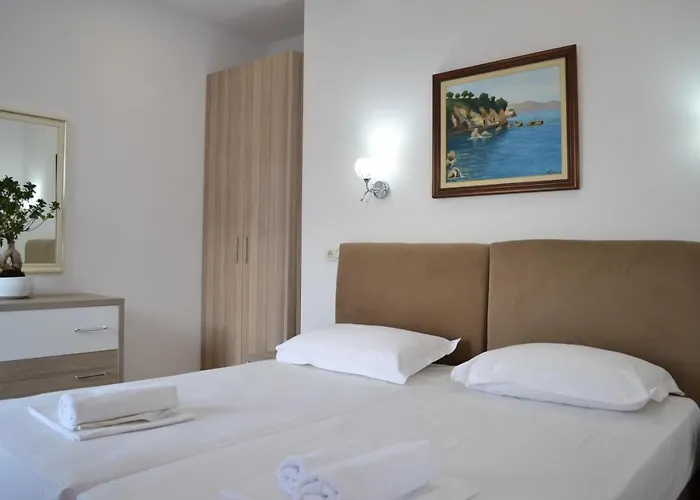 Seaview Penthouse 2 Bedrooms & Private Garage Appartamento Vlorë