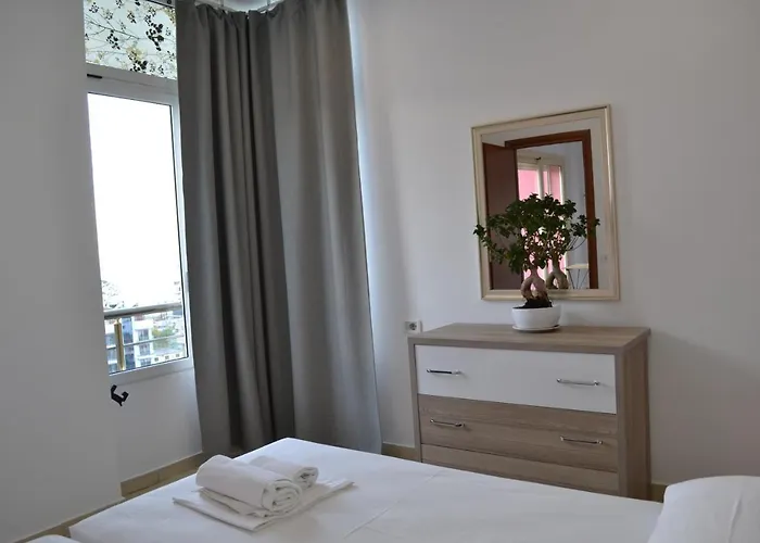 Seaview Penthouse 2 Bedrooms & Private Garage Vlorë