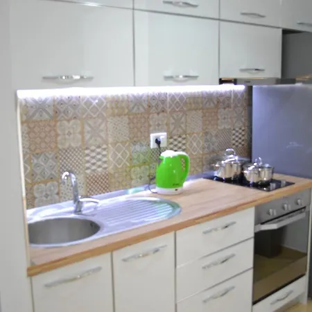 Apartment Seaview Penthouse 2 Bedrooms & Private Garage *