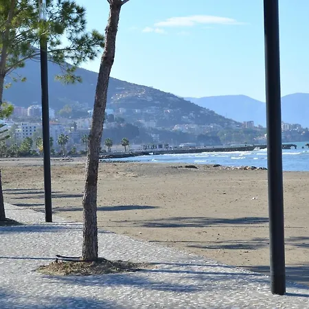 Apartment Seaview Penthouse 2 Bedrooms & Private Garage