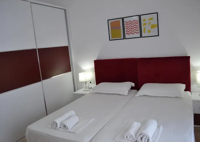 Appartamento Seaview Penthouse 2 Bedrooms & Private Garage