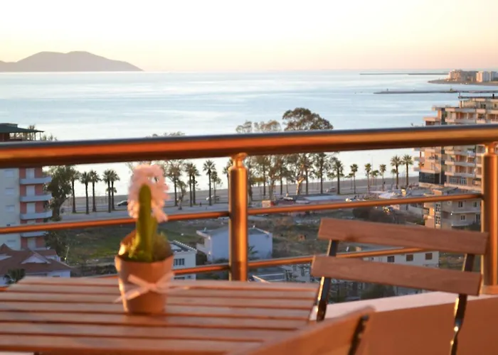 Seaview Penthouse 2 Bedrooms & Private Garage Vlorë